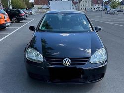 Schwarz Gebraucht 2005 VW Golf IV Kleinwagen | 3.100 € (Etwas zu teuer)