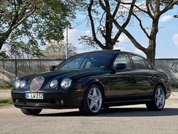 Schwarz Gebraucht 2002 Jaguar S-Type R Limousine | 15.490 €