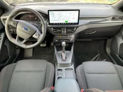 Grau Gebraucht 2024 Ford Focus ST-Line Kombi | 26.500 € (Fairer Preis)