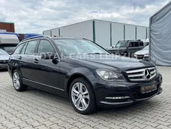 Schwarz Gebraucht 2013 Mercedes C200 Limousine | 5.990 € (Guter Preis)
