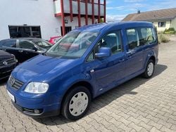 Blau Gebraucht 2010 VW Caddy Maxi Life Team Van / Kleinbus | 9.980 € (Fairer Preis)