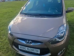 Braun Gebraucht 2015 Hyundai ix20 Edition Van / Kleinbus | 8.150 € (Fairer Preis)