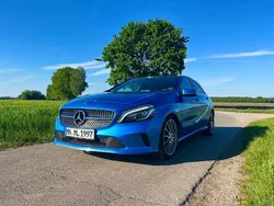 Blau Gebraucht 2016 Mercedes A250 AMG line Limousine | 16.200 € (Guter Preis)