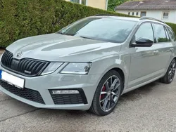 Grau Gebraucht 2018 Skoda Octavia RS Kombi | 21.500 € (Etwas zu teuer)