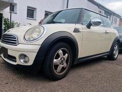 Weiß Gebraucht 2009 Mini ONE Kleinwagen | 3.000 € (Guter Preis)