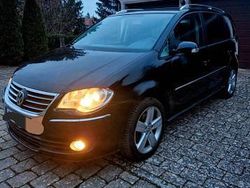 Schwarz Gebraucht 2007 VW Touran Van / Kleinbus | 4.599 € (Fairer Preis)