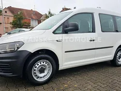 Candyweiß Gebraucht 2018 VW Caddy Van / Kleinbus | 10.900 € (Guter Preis)