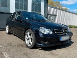 Schwarz Gebraucht 2006 Mercedes C230 Sport Edition Limousine | 6.950 € (Teuer)
