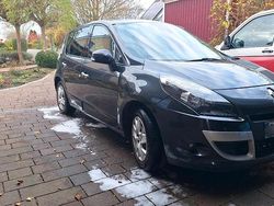 Grau Gebraucht 2009 Renault Mégane Limousine | 4.300 € (Fairer Preis)