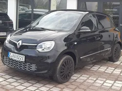 Blackpearlschwarz Gebraucht 2023 Renault Twingo Urban Night Kleinwagen | 16.990 € (Teuer)