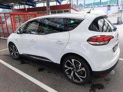 Weiß Gebraucht 2017 Renault Scénic IV Bose Edition Van / Kleinbus | 12.350 € (Fairer Preis)