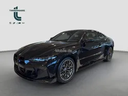 Saphirschwarz metallic Neu 2025 BMW M4 Performance Coupé | 139.990 € (Fairer Preis)