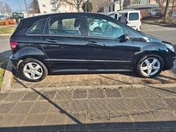 Mercedes B180