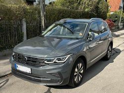Grau Gebraucht 2023 VW Tiguan Move SUV | 30.500 € (Fairer Preis)