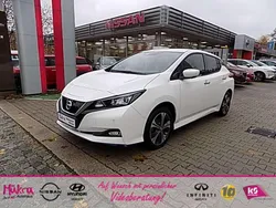 Weiß Gebraucht 2020 Nissan Leaf N-Connecta Kleinwagen | 18.900 € (Etwas zu teuer)