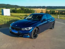Blau Gebraucht 2020 BMW 330 Sport Line Limousine | 30.500 € (Fairer Preis)