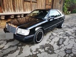 Schwarz Gebraucht 1993 Mercedes 220 Coupé | 7.290 €