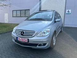 Grau Gebraucht 2006 Mercedes B200 Van / Kleinbus | 6.900 € (Fairer Preis)