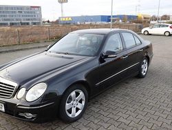Schwarz Gebraucht 2006 Mercedes E220 Avantgarde Limousine | 4.300 € (Fairer Preis)