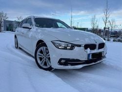Weiß Gebraucht 2017 BMW 320 Sport Line Kombi | 14.600 € (Guter Preis)