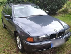 Grau Gebraucht 2000 BMW 523 Exclusive Kombi | 3.700 € (Fairer Preis)