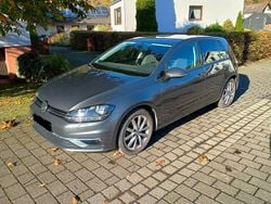 Grau Gebraucht 2018 VW Golf VII Join Limousine | 13.700 € (Guter Preis)