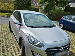 Silber Gebraucht 2017 Hyundai i30 Limousine | 4.250 €