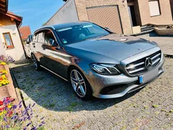 Grau Gebraucht 2019 Mercedes E220 Kombi | 25.000 € (Fairer Preis)