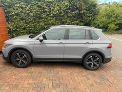 Grau Gebraucht 2020 VW Tiguan Life SUV | 22.000 € (Fairer Preis)