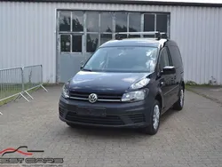 Schwarz Gebraucht 2015 VW Caddy Trendline Van / Kleinbus | 14.950 €