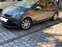 Grau Gebraucht 2016 Peugeot 208 Active Kleinwagen | 6.250 € (Fairer Preis)