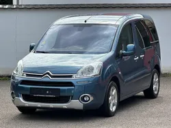 Blau Gebraucht 2014 Citroën Berlingo SELECTION Van / Kleinbus | 7.499 € (Fairer Preis)