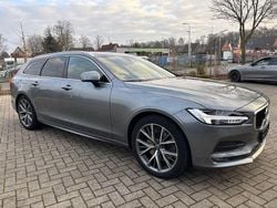 Grau Gebraucht 2019 Volvo V90 Momentum Kombi | 24.900 € (Guter Preis)