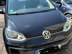 Schwarz Gebraucht 2017 VW up! move up! Kleinwagen | 5.999 € (Fairer Preis)