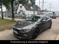 Grau Gebraucht 2014 Mazda 3 Center-Line Limousine | 4.490 € (Fairer Preis)