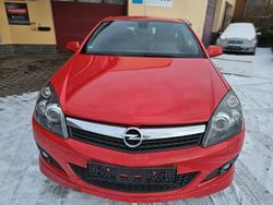 Rot Gebraucht 2009 Opel Astra GTC Innovation Coupé | 4.200 € (Fairer Preis)
