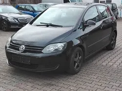 Schwarz Gebraucht 2010 VW Golf Plus Trendline Van / Kleinbus | 4.850 € (Fairer Preis)