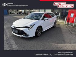 Schneeweiß Gebraucht 2024 Toyota Corolla Basis Kombi | 31.990 € (Etwas zu teuer)