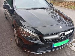 Schwarz Gebraucht 2016 Mercedes CLA220 Shooting Brake AMG line Kombi | 9.950 € (Teuer)