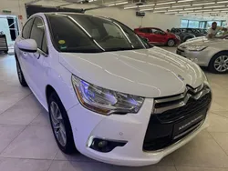 Weiß Gebraucht 2012 Citroën DS4 So Chic Kleinwagen | 5.999 € (Fairer Preis)