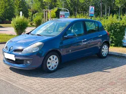 Blau Gebraucht 2008 Renault Clio II Dynamique Limousine | 1.950 € (Fairer Preis)