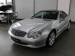 Silber , brillantsilber metallic Gebraucht 2003 Mercedes SL350 Cabrio | 19.690 € (Fairer Preis)