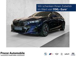 Blau Neu 2025 BMW i5 M Sport Limousine | 63.480 € (Superpreis)