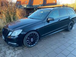 Schwarz Gebraucht 2012 Mercedes E250 Avantgarde Kombi | 10.500 € (Fairer Preis)