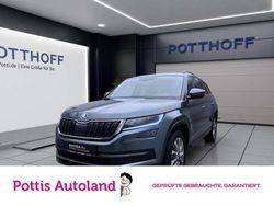 Grau Gebraucht 2021 Skoda Kodiaq Clever SUV | 33.997 € (Fairer Preis)