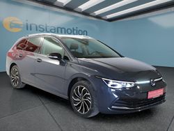 Grau Gebraucht 2024 VW Golf VIII Kombi | 26.449 € (Fairer Preis)