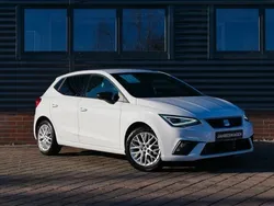 Weiß Gebraucht 2024 Seat Ibiza FR Limousine | 21.190 € (Fairer Preis)