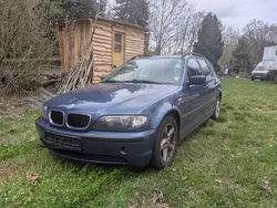 Blau Gebraucht 2001 BMW 318 Kombi | 900 € (Superpreis)