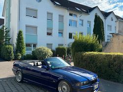 Blau Gebraucht 1999 BMW 320 Cabriolet M Sport Cabrio | 12.000 €