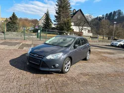 Grau Gebraucht 2013 Ford Focus Kleinwagen | 2.900 € (Superpreis)